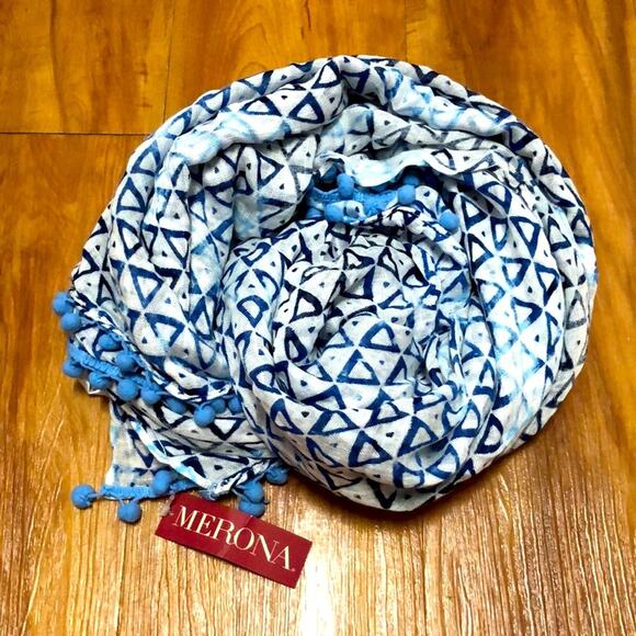 Merona Blue Diamond Blanket Scarf - Picture 1 of 6